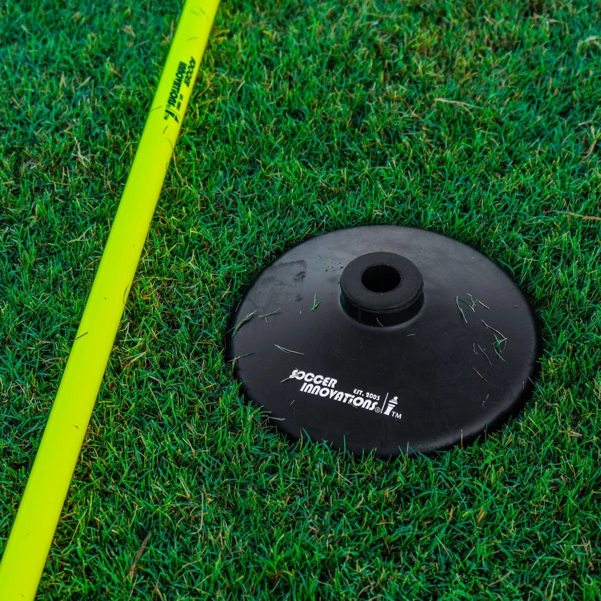 Soccer Innovations Soccer Speed Pole & Small Rubber Base - Turf Model