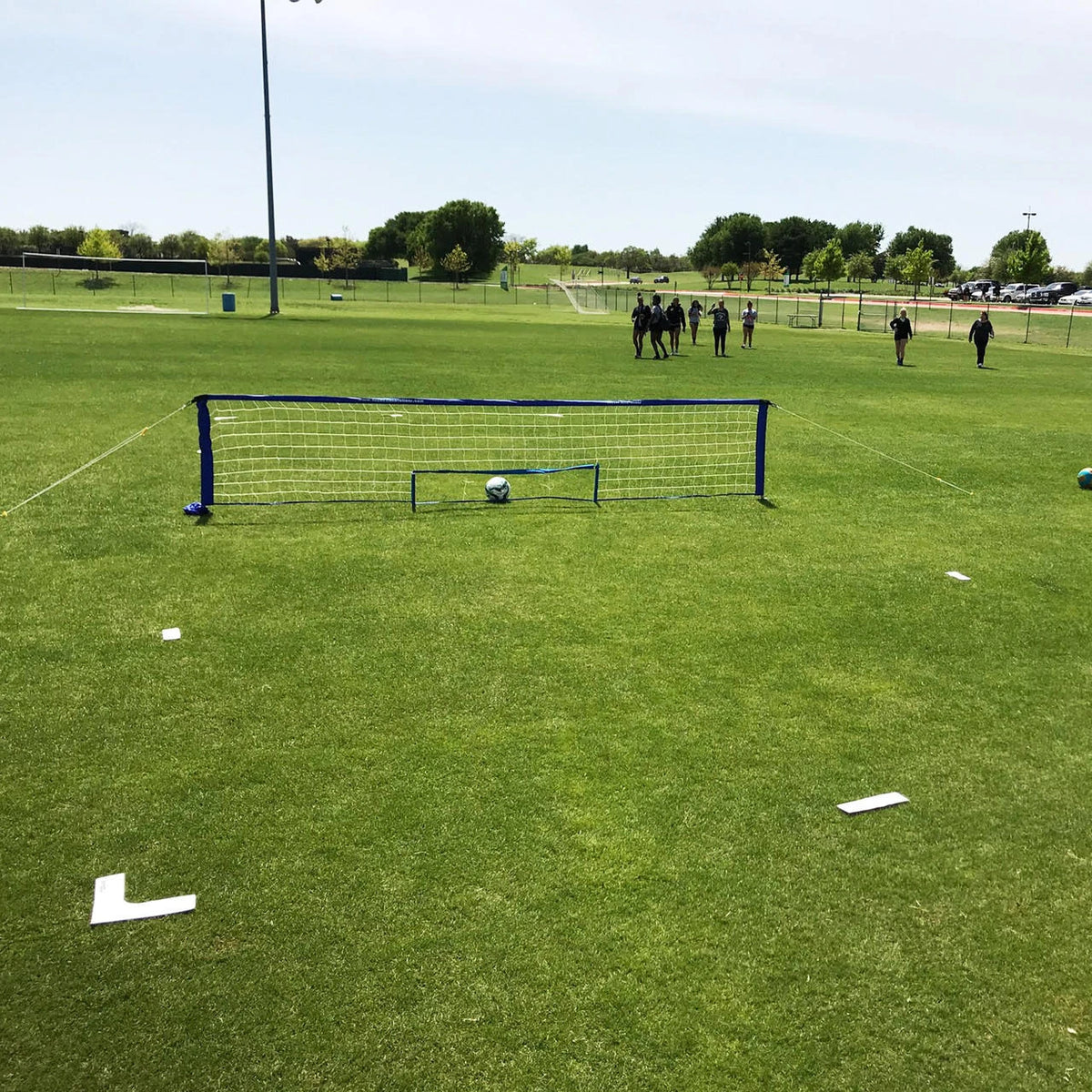 Rubberized vinyl field marking set with corner pieces for pitch setup