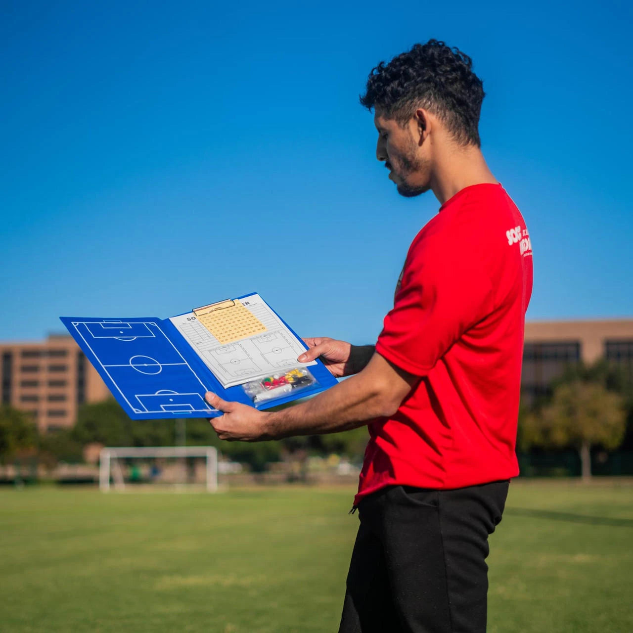 Magnetic soccer coaches folder 14x9 inches with magnets notepad marker