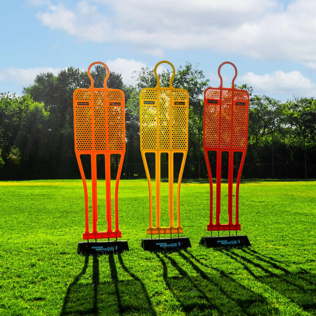 Soccer wall training mannequin with wind-resistant mesh body and telescoping pole